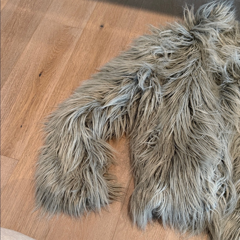 Fabulous Furs Shaggy Faux Fur Jacket in Gray - Picture 4 of 7